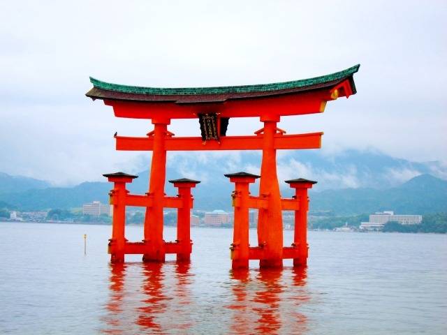 安芸の宮島 厳島神社大鳥居の塗替え | ブログ