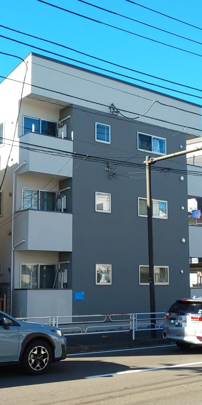 神奈川区にあるアパートの外壁塗装が完成❗️　横浜市の外壁塗装