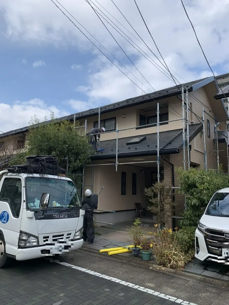 鎌倉市で台風被害の屋根を補修