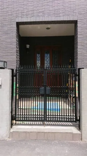 川崎市中原区のT様邸 電気錠付き門扉設置工事