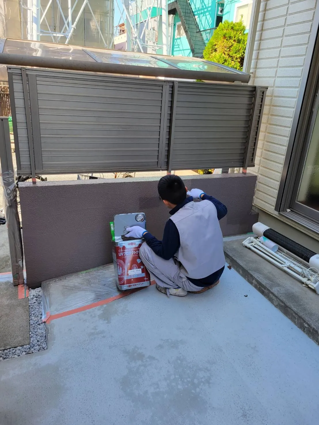 川崎市高津区千年新町のハイムRの外塀塗装工事が完成予定です！