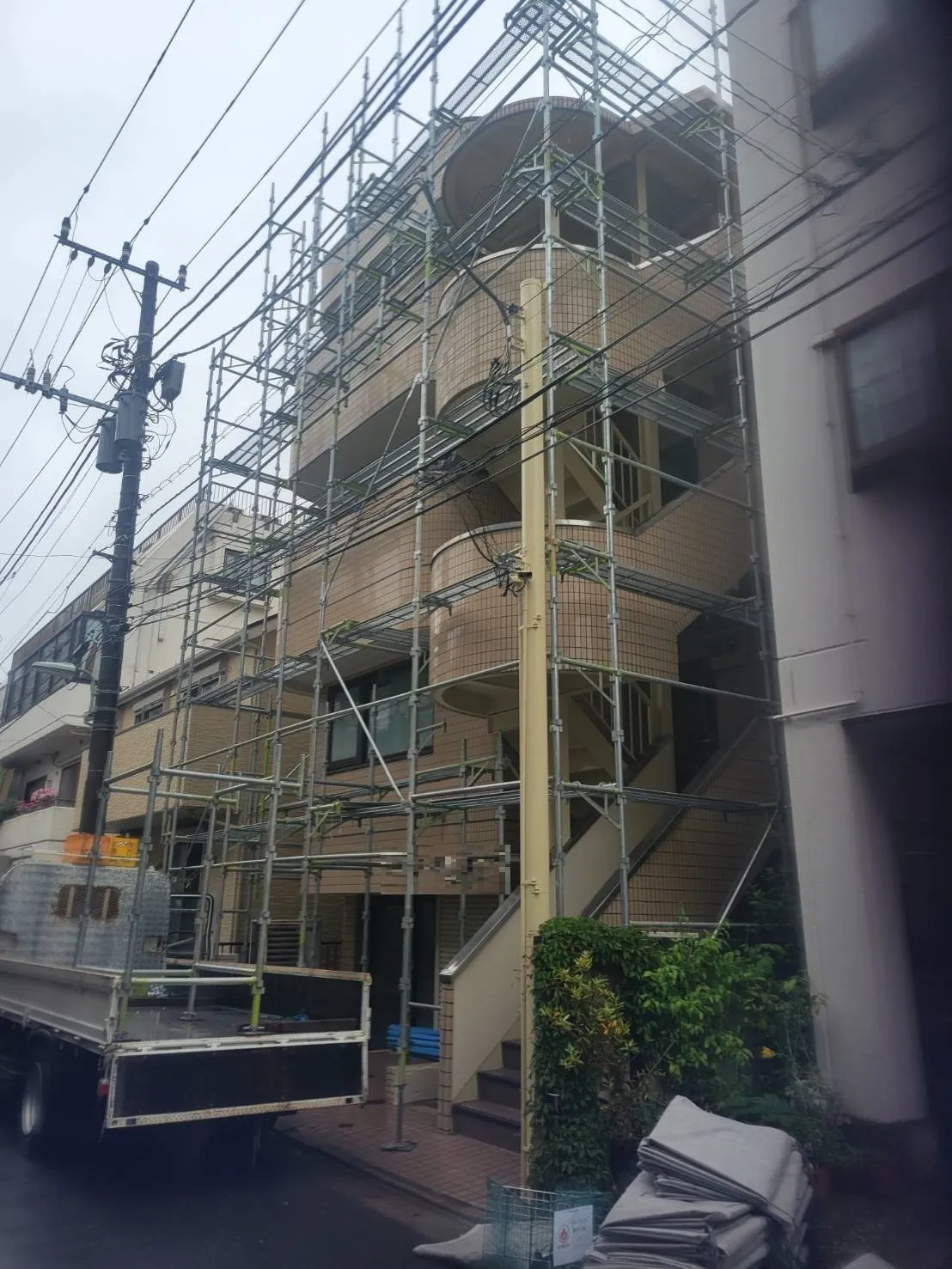 東京都品川区のKビルの大規模修繕工事が完成いたしました！