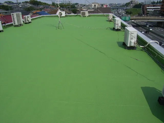 横浜市港南区にあるSビルの屋上にアスファルト防水補修工事を施工しました