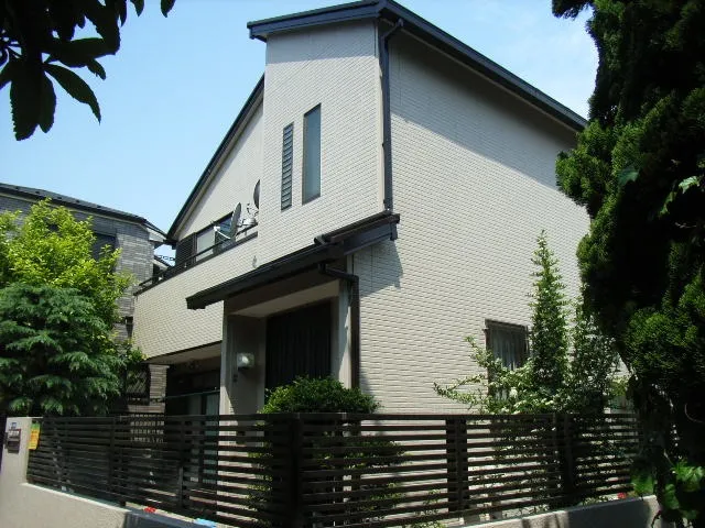 横浜市神奈川区のW様邸にて施工させて頂いた外壁塗装工事から10年が経過しました